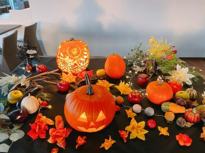 ハロウィンのかぼちゃのカービング